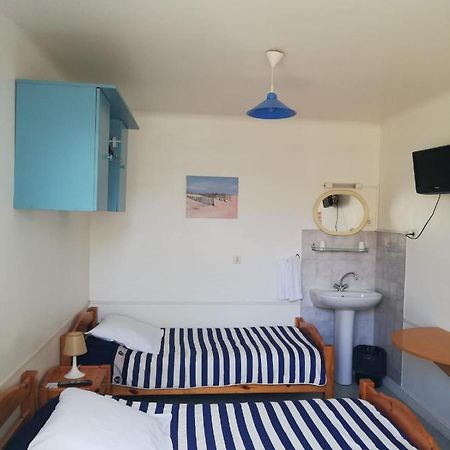 Le Breton Hotel Basse-Indre ภายนอก รูปภาพ